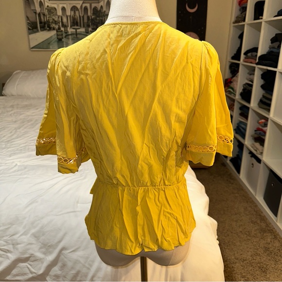 Milk & Honey | Faux Wrap V Neck Peplum Tie Waist Short Ruffle Sleeve Blouse - Picture 3 of 13